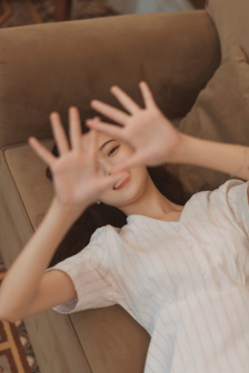 娇妻换着弄喷潮